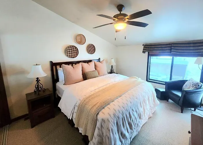 Beautiful Home With 1Bedroom And Huge Open Loft