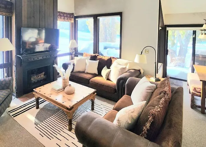 Beautiful Home With 1Bedroom And Huge Open Loft
